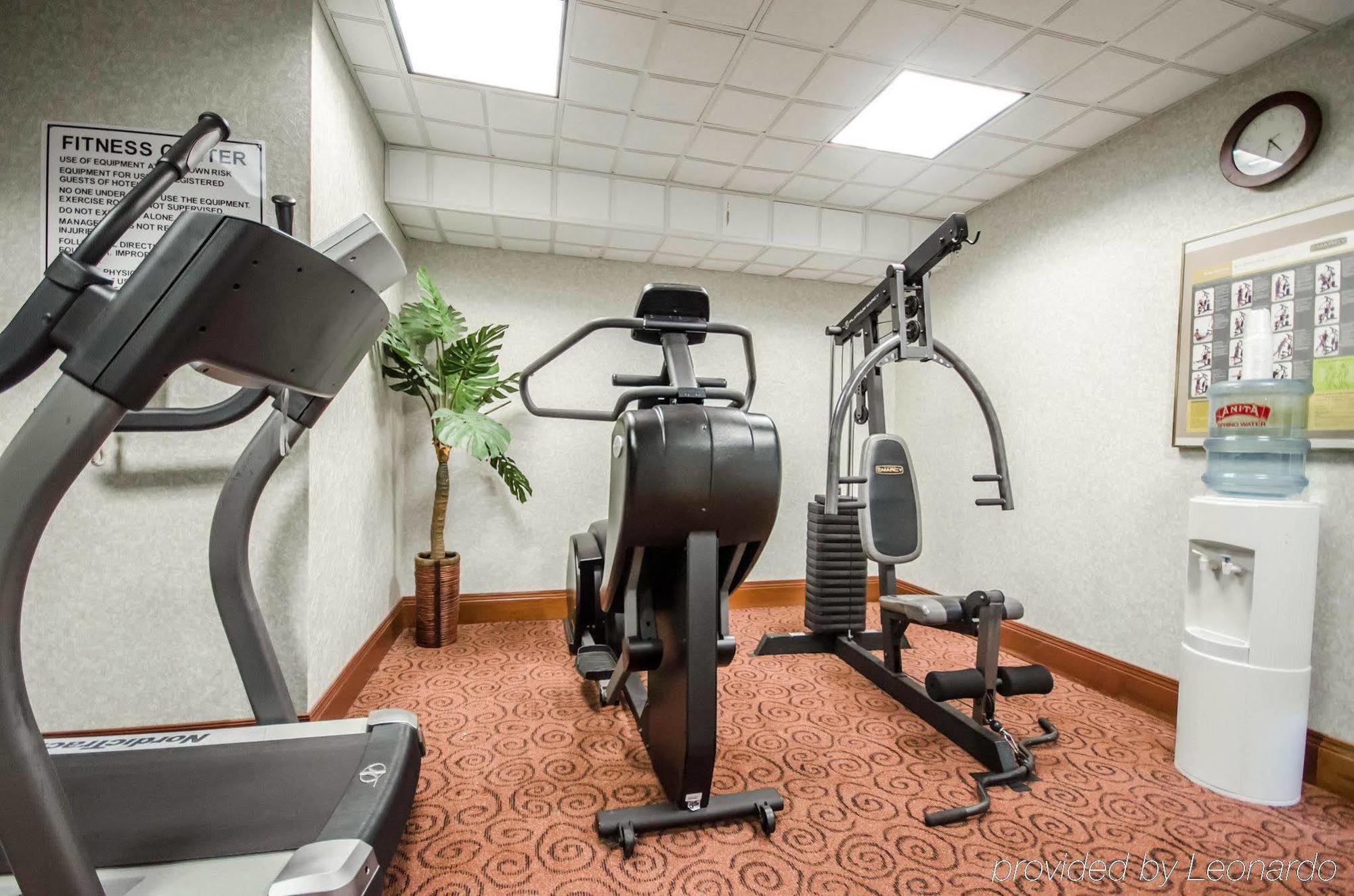 Quality Inn & Suites Sellersburg Екстериор снимка